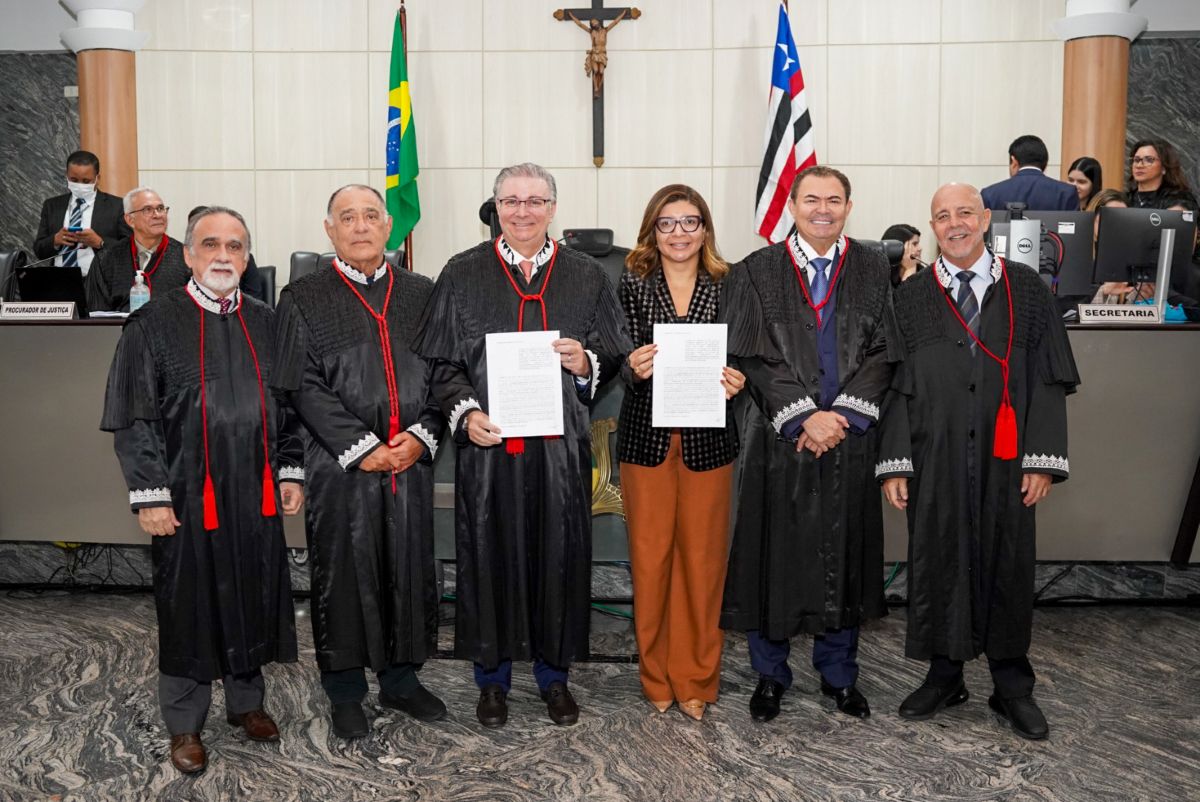 Foto horizontal da assinatura de Acordo Técnico Projeto SubZero - capa