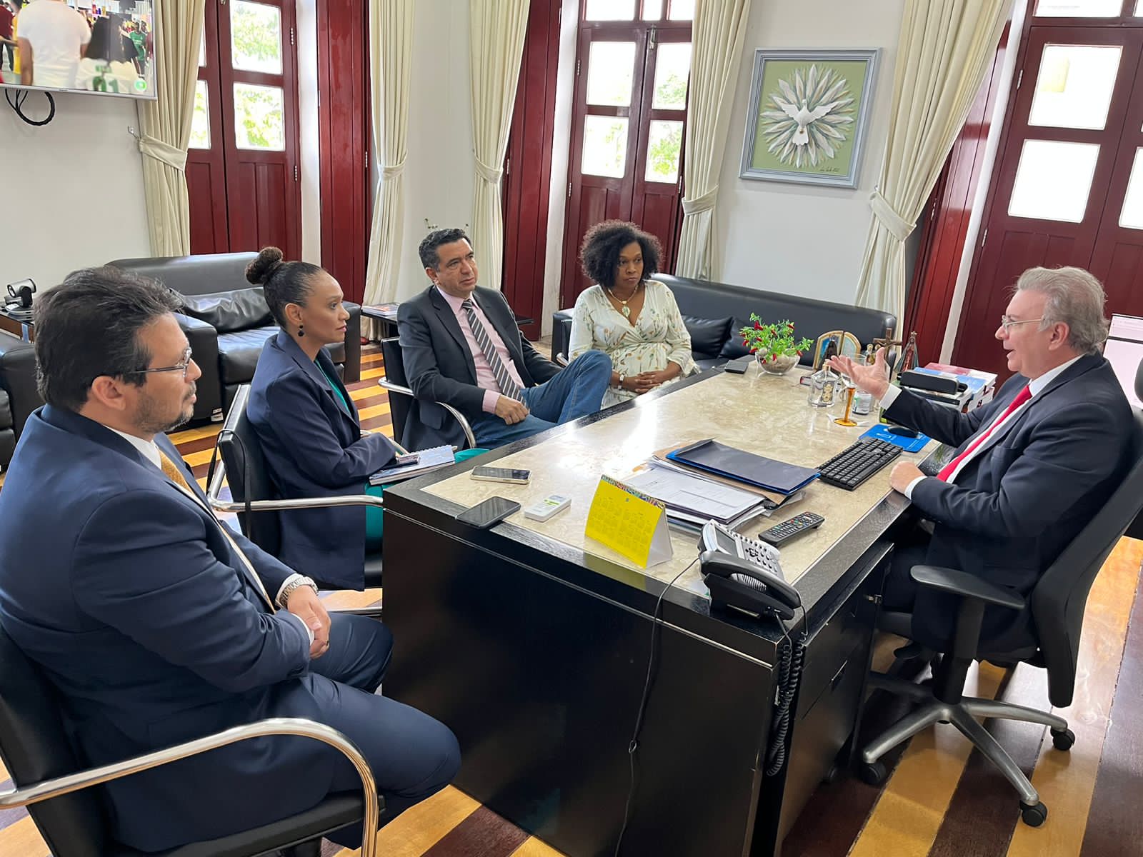 Imagem da reunião do Corregedor com Juíza do CNJ