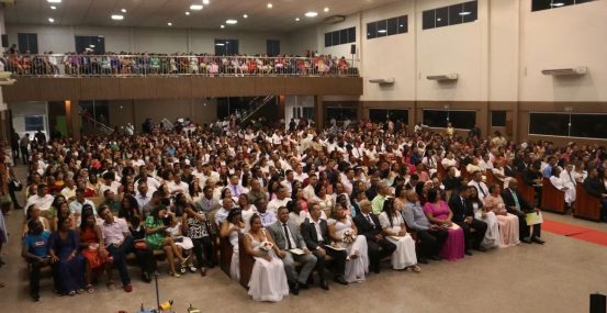 Igreja Assembleia de Deus, do Tirirical, recebe 185 casais para celebração de casamento.