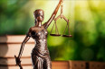 Deusa Themis_Fundo verde