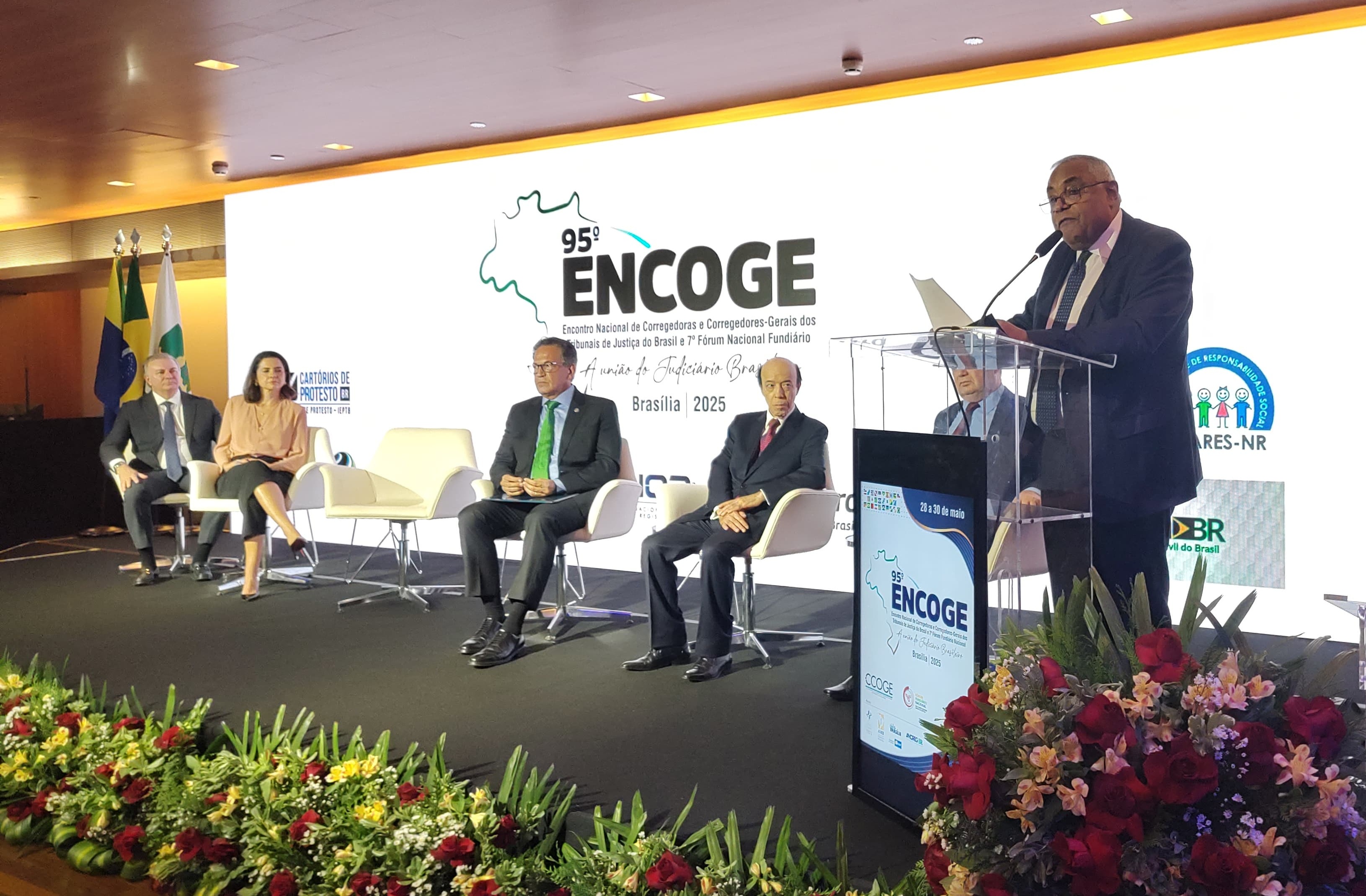 Abertura 95 Encoge
