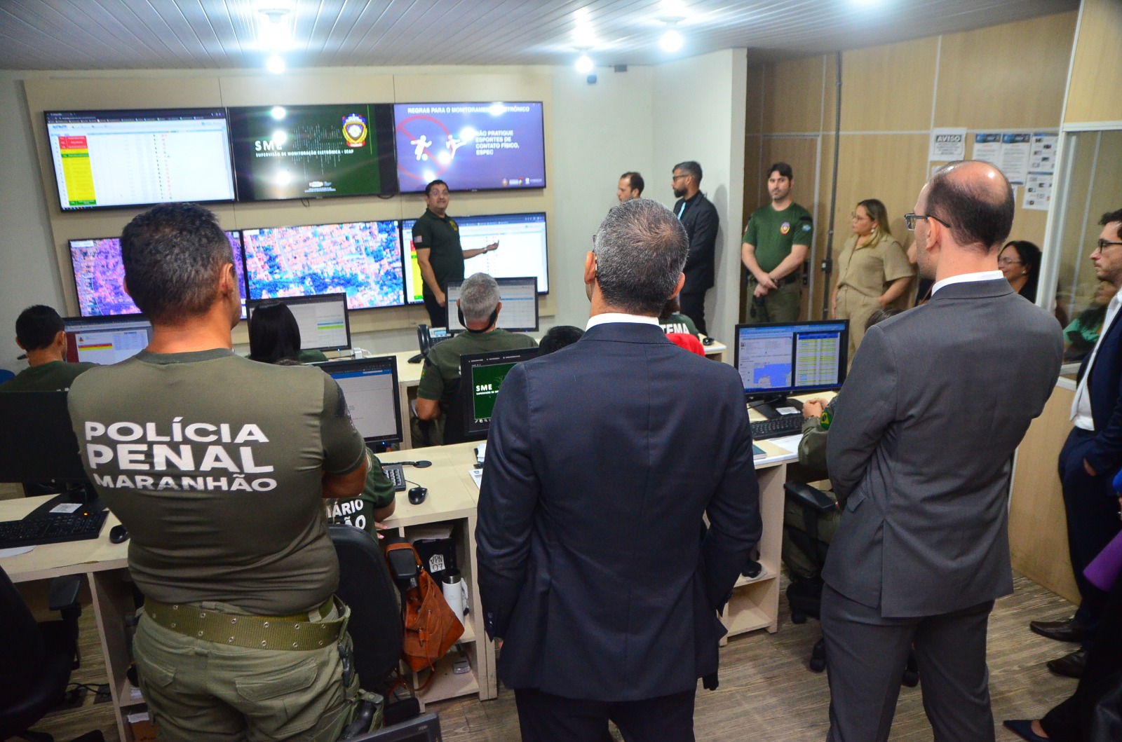 Juízes e juízas na visita técnica