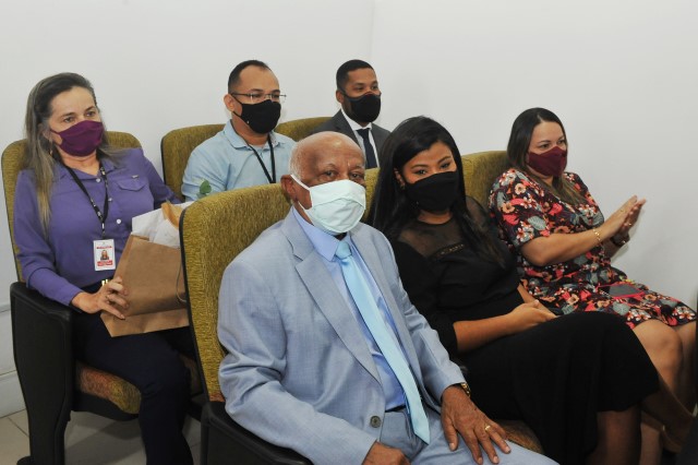 Sessão solene de despedida da desa Anildes Cruz - familiares